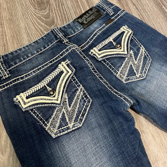 Rock and Roll Cowgirl Jeans - Picture 1 of 6